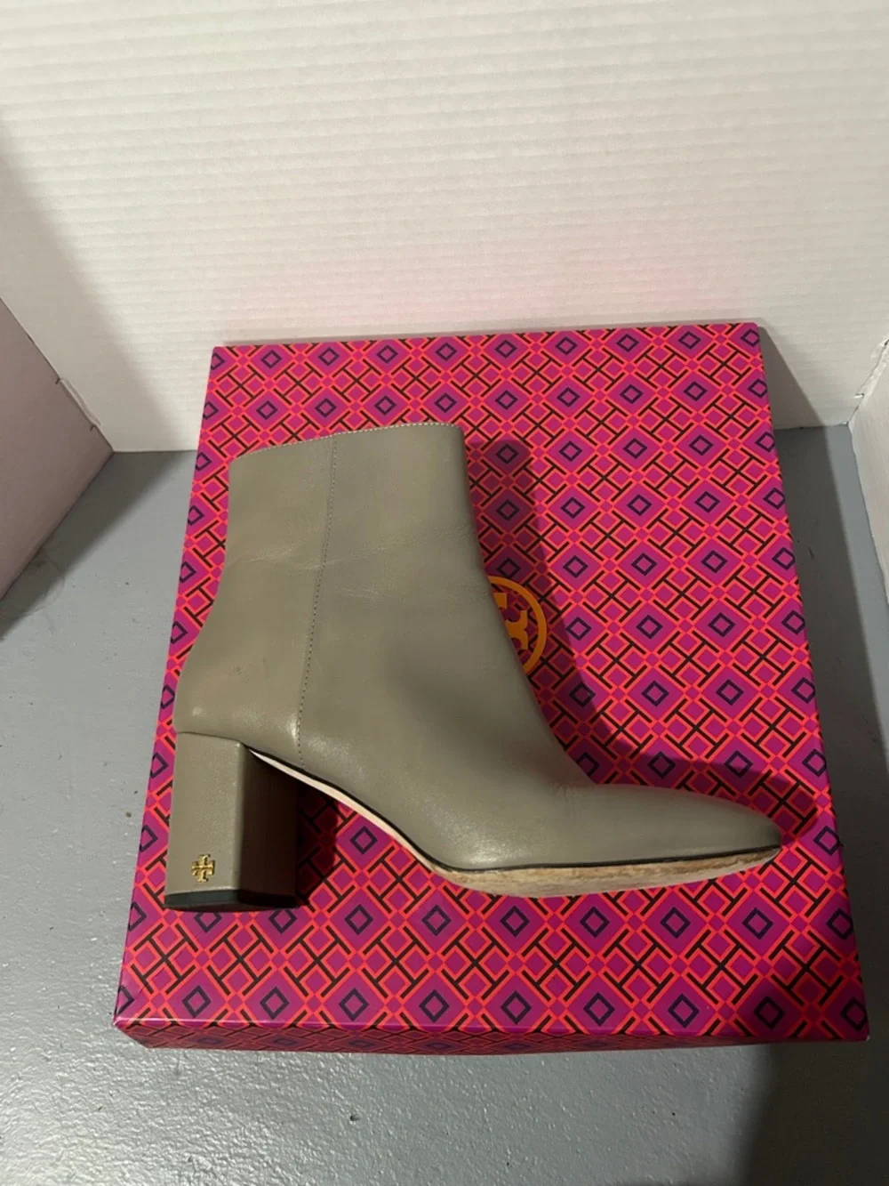 Tory Burch Grey Heron Leather Block Heel Ankle Boots, Size 9